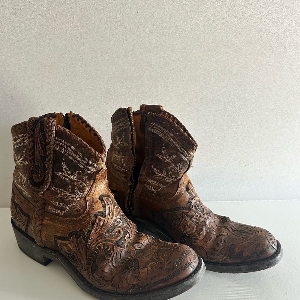 Old Gringo Boots- Brown Embroidered Leather Boots